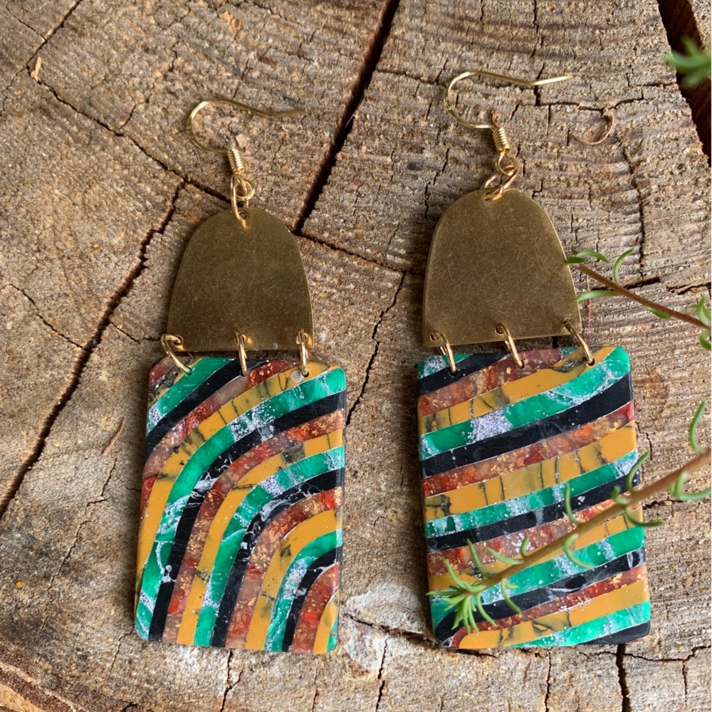 Multicolored dangles